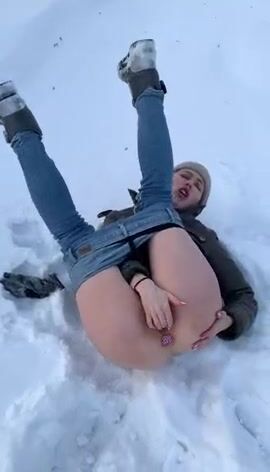 When i'm horny i masturbate no matter where